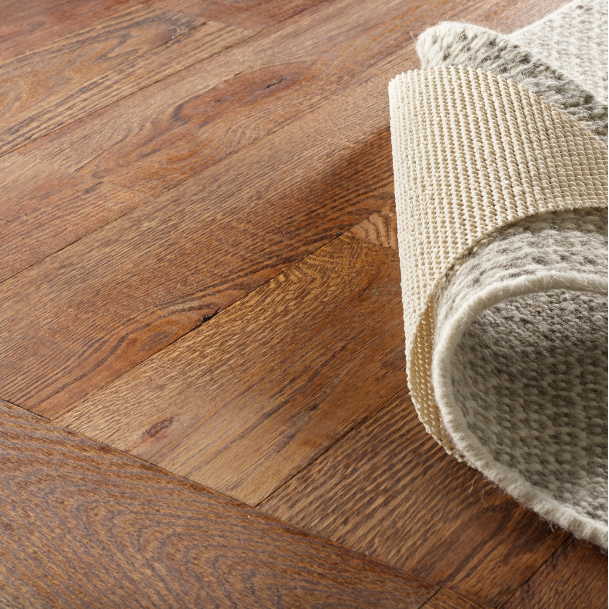 Sous-tapis à adhérence naturelle